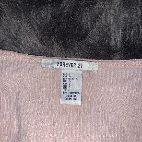 Pink forever 21 v- neck - Picture 2 of 3